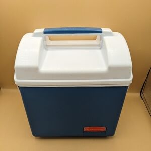 Rubbermaid Mini Personal Cooler Model 2920 USA Blue White Pre-owned